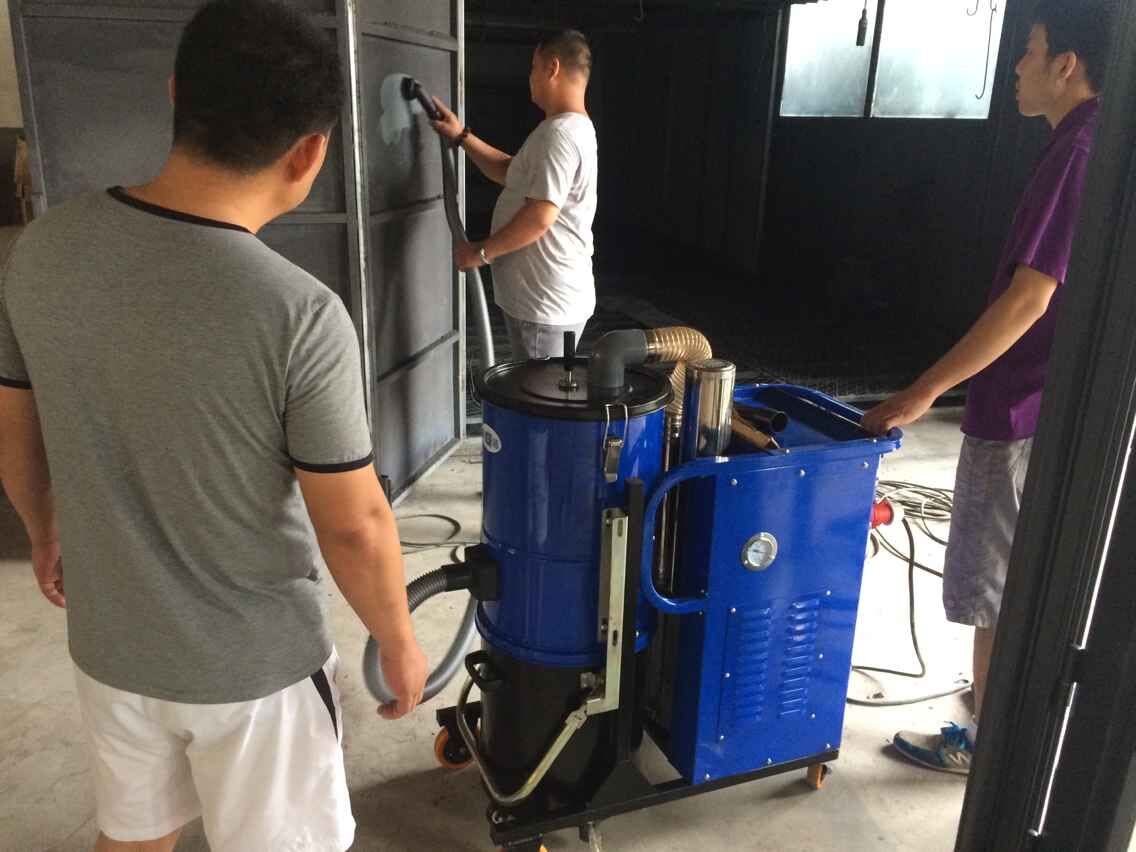 打磨車間該如何選擇工業(yè)吸塵器呢？85